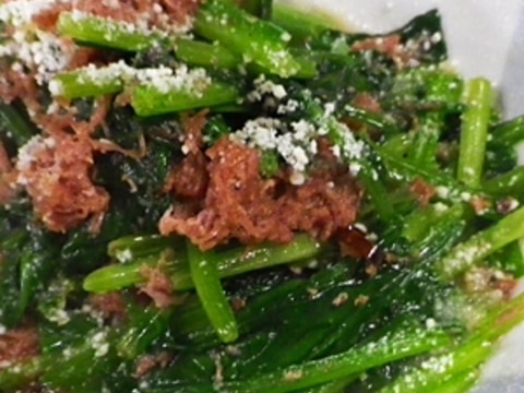 ほうれん草のコンビーフ炒め